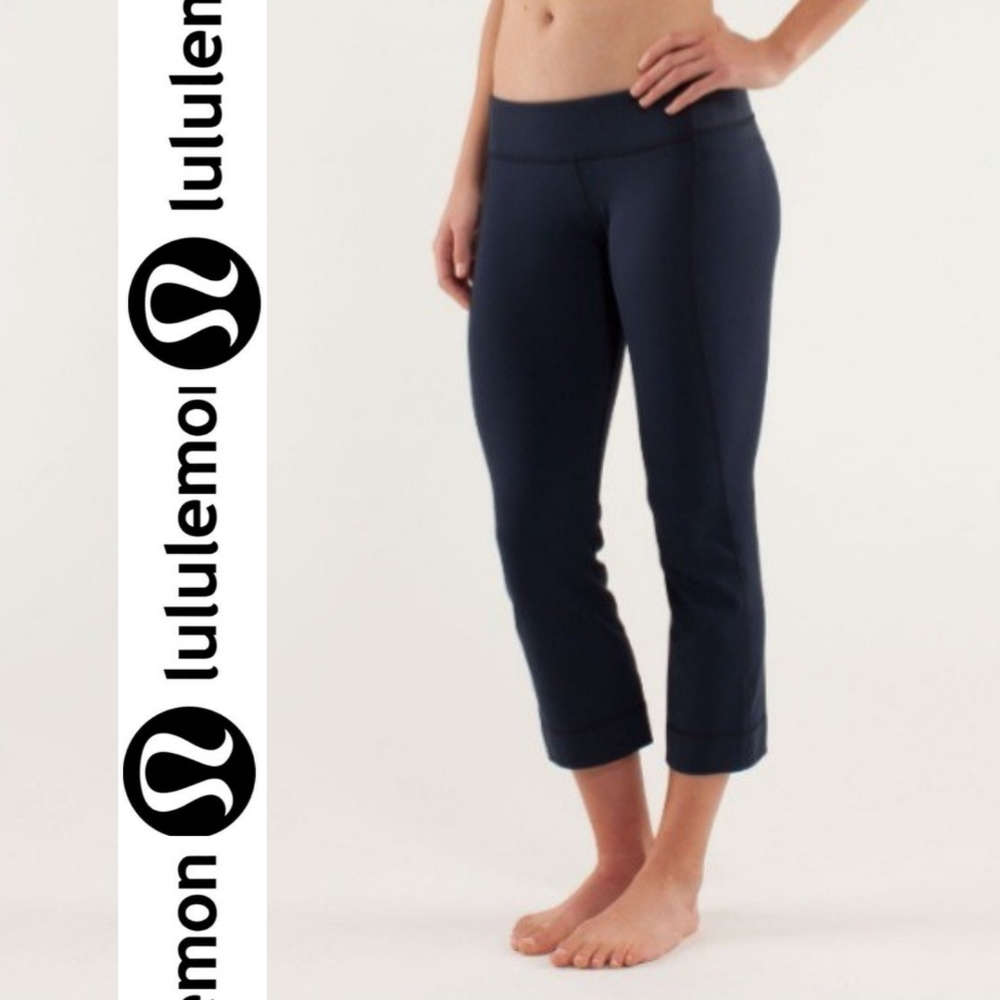 Lululemon Black Power Up Cropped straight leg leggings
